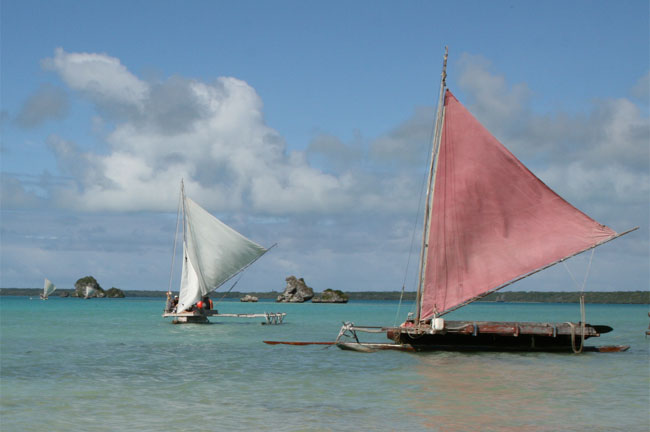 Pirogue traditionnelle sur l'Ile des Pins